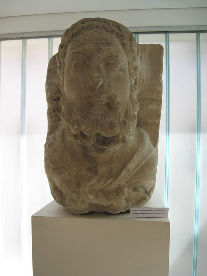 Esposizione nel Museo archeologico di Zara