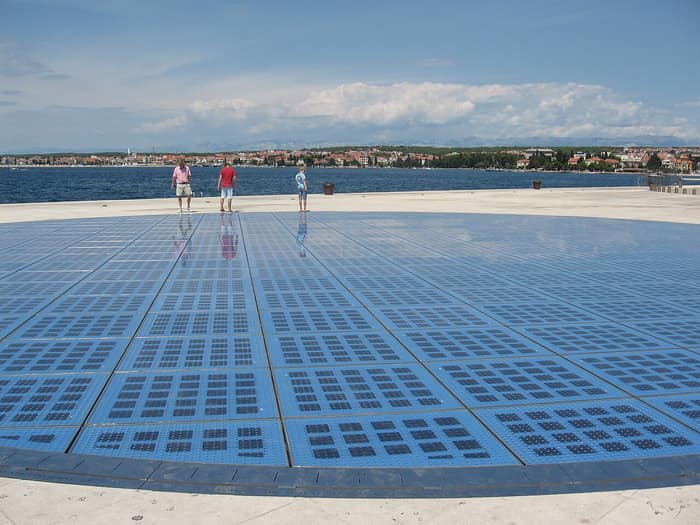 Solar panels of the Greeting to the Sun