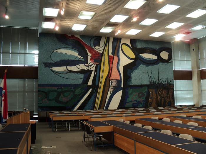 Mosaico di Zlatko Prica nella sala principale della Kockica