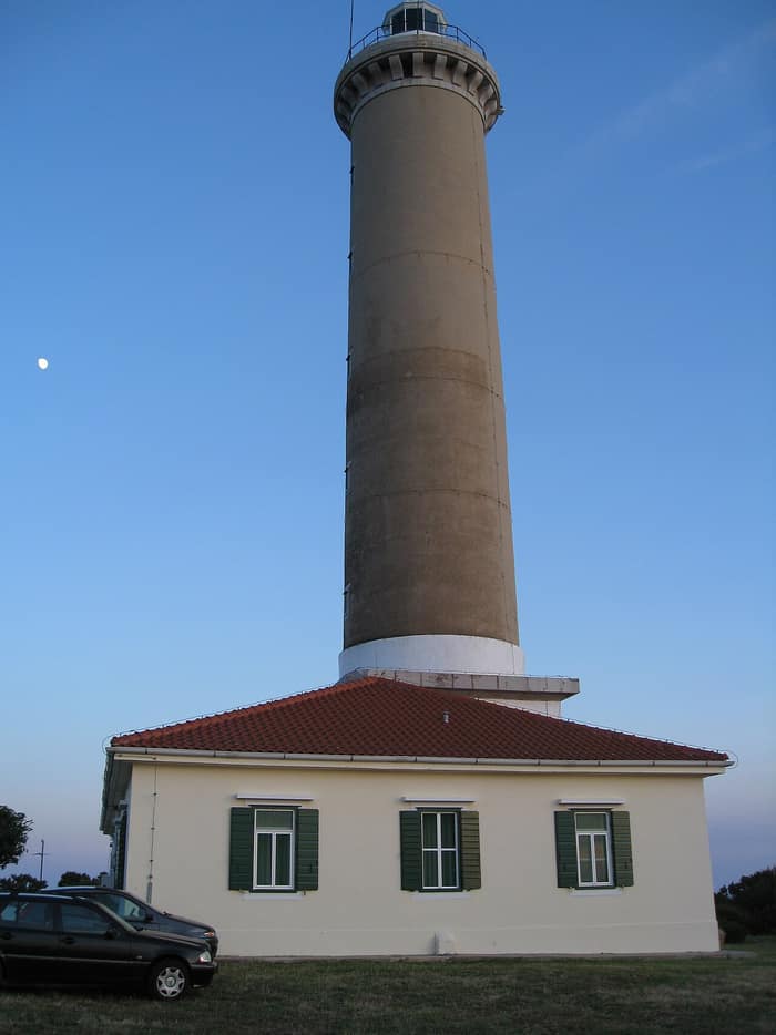 Altra veduta del faro di Veli Rat